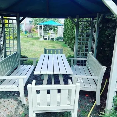 3-person With Balcony